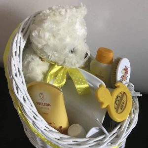 Gift basket for newborns “Treat in yellow”